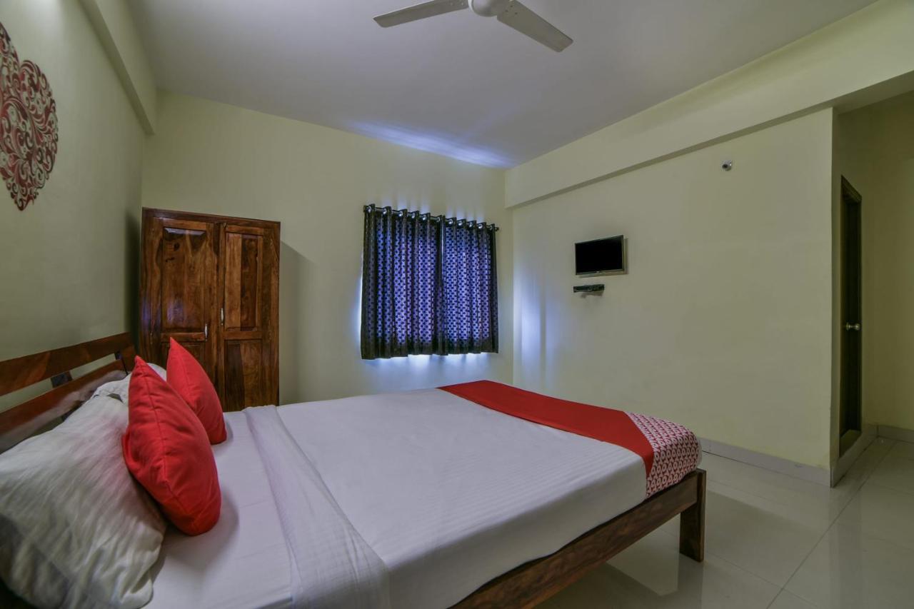 Hotel Oyo 11317 Amar Estates 3*